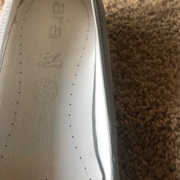 Powder blue suede flats - Picture 5 of 5